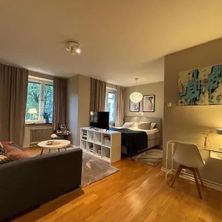 Inviting One-bedroom With Sleeping Space For Four * غوتنبرغ