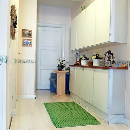 Проживание в семье Eklanda