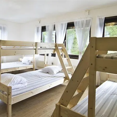 Hostel 10