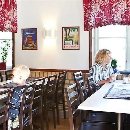 Kvibergs Vandrarhem - Hostel Gothenburg