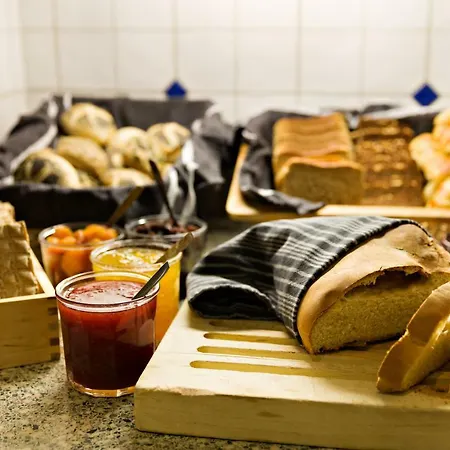 Center - Sure By Western Отель