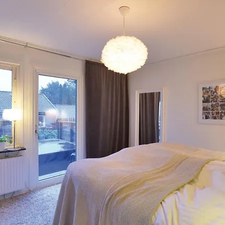 Five-bedroom Holiday In Savedalen Дом отдыха