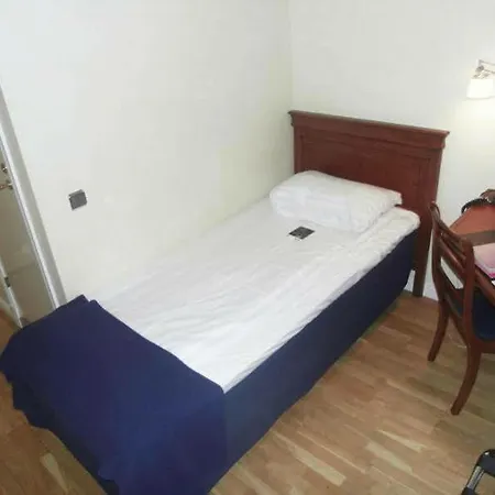 Center - Sure By Western Гётеборг