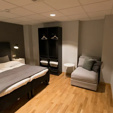 Spoton & Sportsbar Hostal
