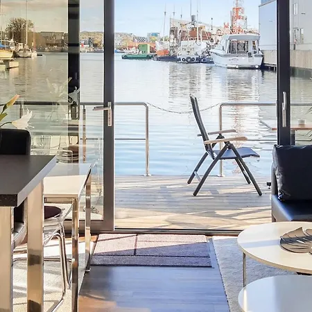 Bateau-hôtel Beautiful Ship-boat In Gteborg With 2 Bedrooms And Wifi