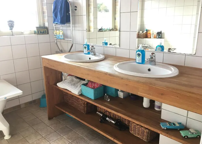 Bo Naera Och City. Villa Göteborg