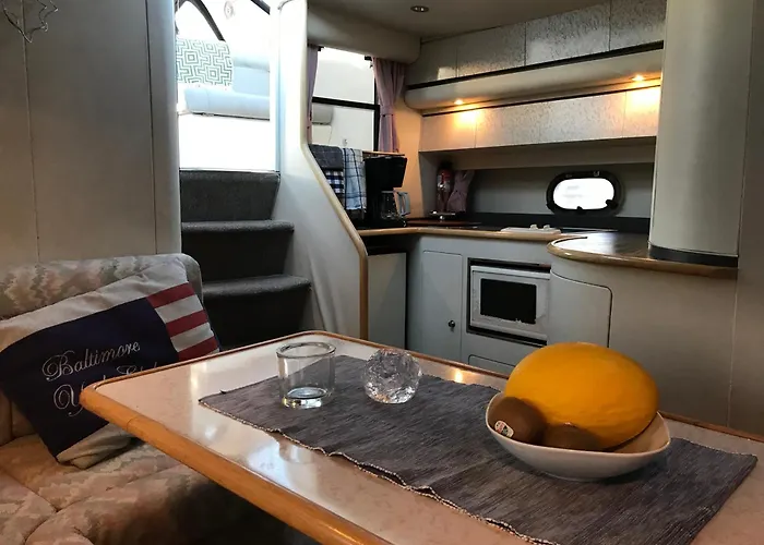 Botel Prinsessan I Lilla Bommen *