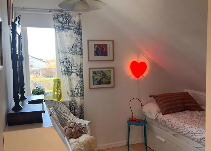 Bo Naera Och City. Villa *