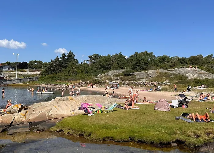 Backstugan - Litet Hus Med Storslaget Laege *