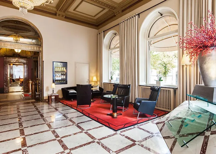 Hotell Elite Plaza 4*