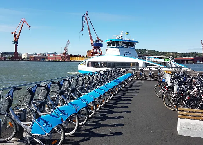 コンフォート ホテル 4*