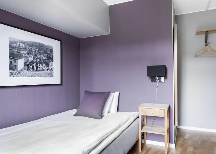 Hostel Linneplatsens & *