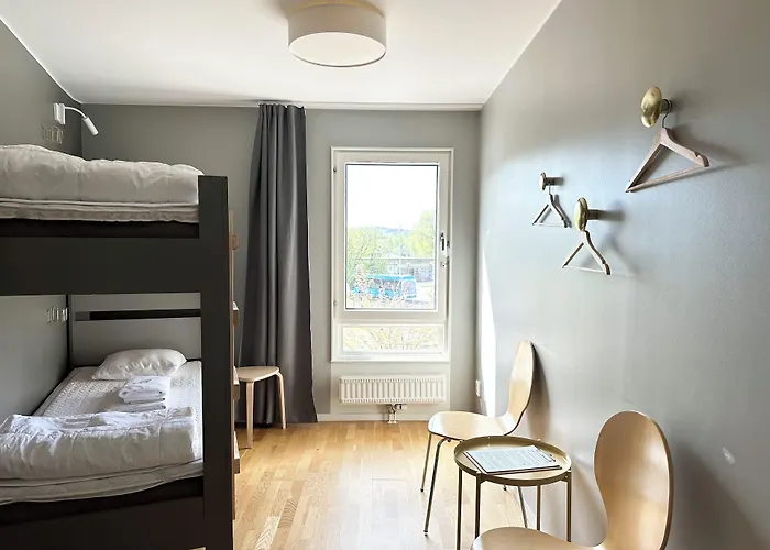 Hostel Linneplatsens & *