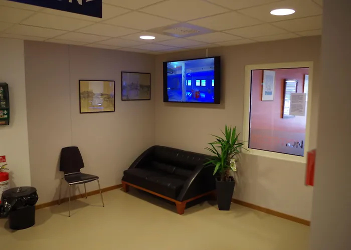 Vandrarhem Spoton & Sportsbar *