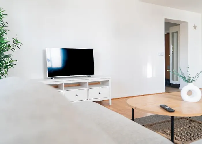 Chic 1br Center Sleeps 4 Braemaregarden Apartamento *