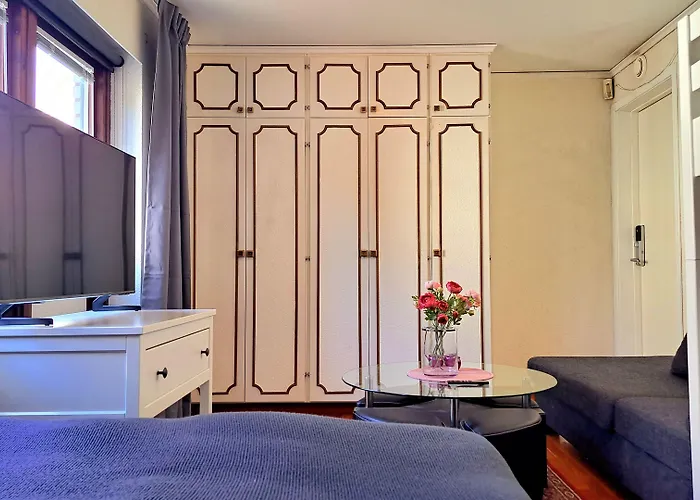 Tg Oasis Oergryte & *