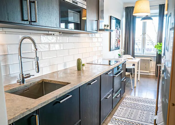 Apartment Spacious With Balcony Near Ullevi *