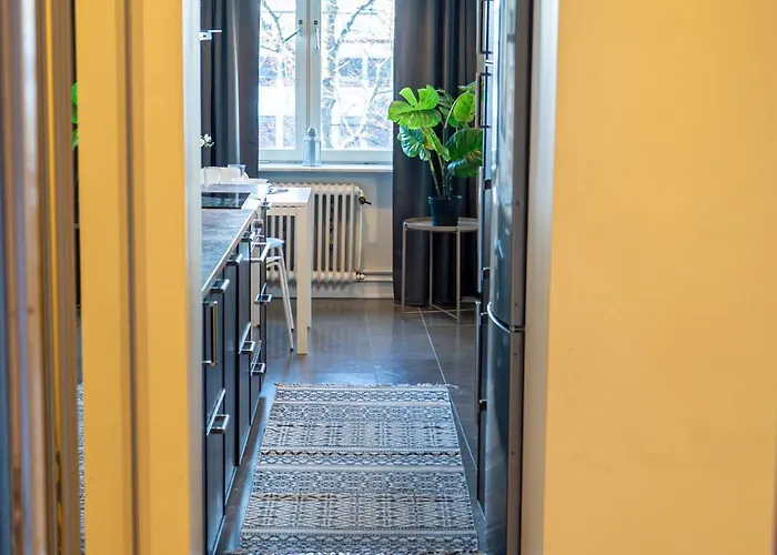 Spacious With Balcony Near Ullevi