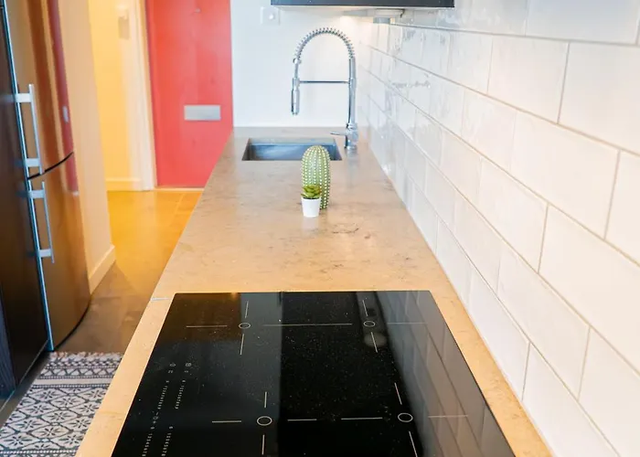 Spacious With Balcony Near Ullevi Apartment