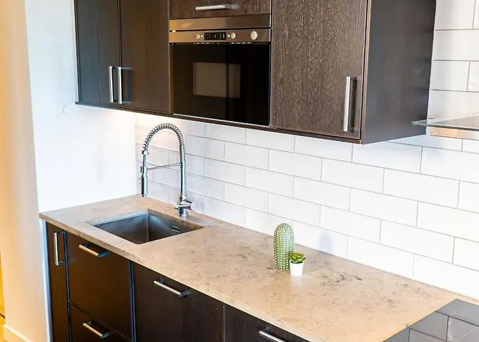 Spacious With Balcony Near Ullevi Apartment *