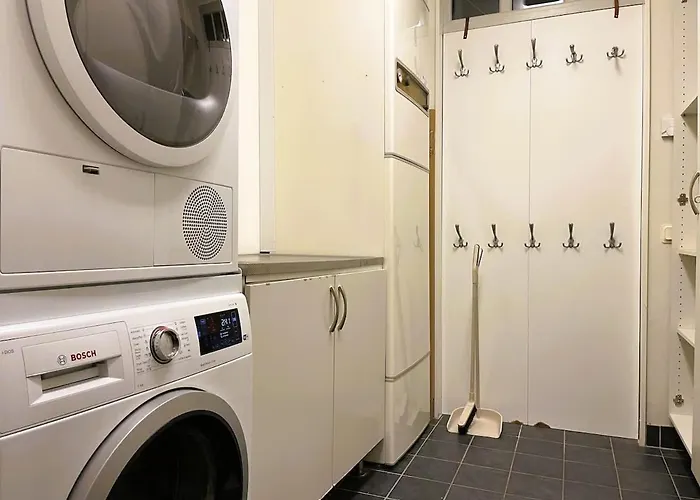 Three Floors Workers * 몰른다