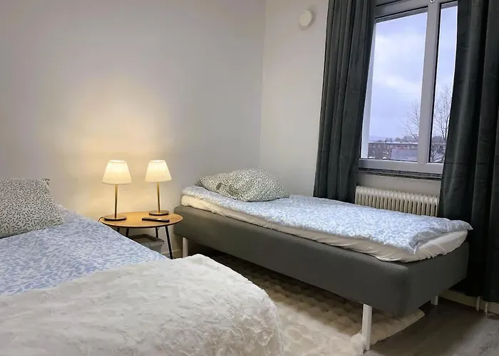 Vakantiehuis Workers - 4br - 8 Beds - Tv In Every - Parking