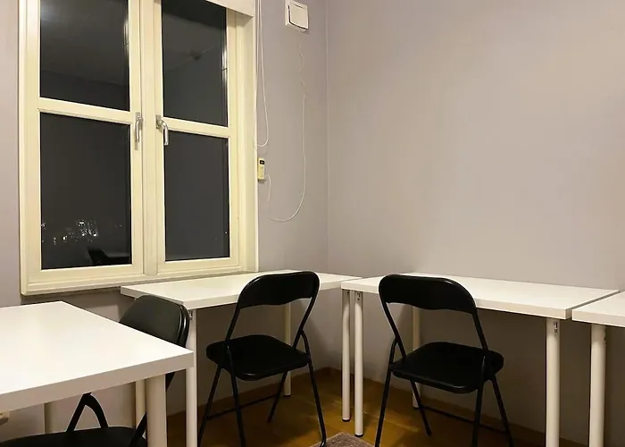 Three Floors Workers 몰른다