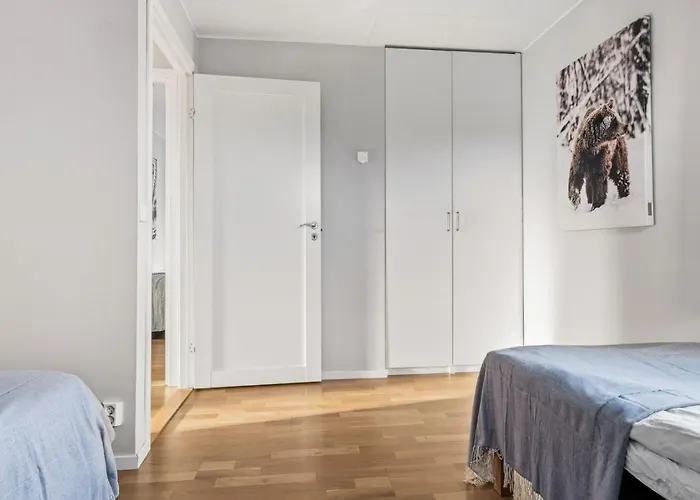 Semesterbostad Modern House Near Hastevik And Lovely Nature *