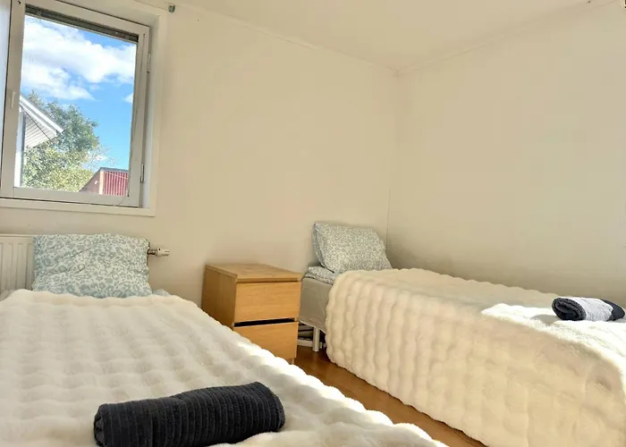 Workers • 19 Beds • 3 Kitchens • Volvo • Parking Tatil Evi