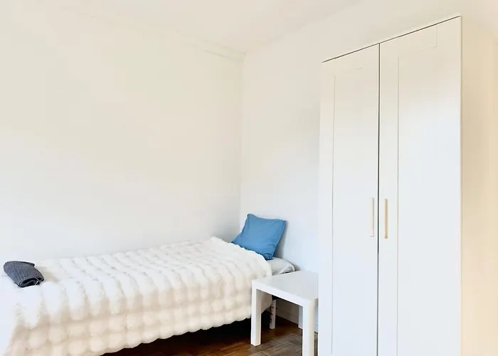 Perfect Workers - 11 Beds - 7 Bedroom - 2 Baths - Volvo Gotenburg