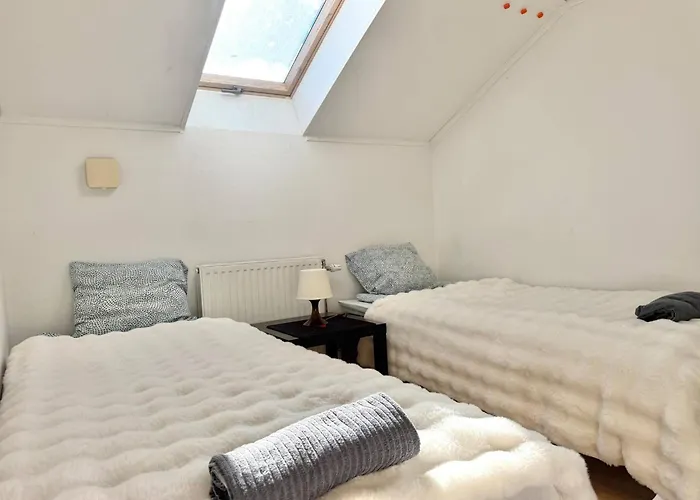 Tatil Evi Workers • 19 Beds • 3 Kitchens • Volvo • Parking *