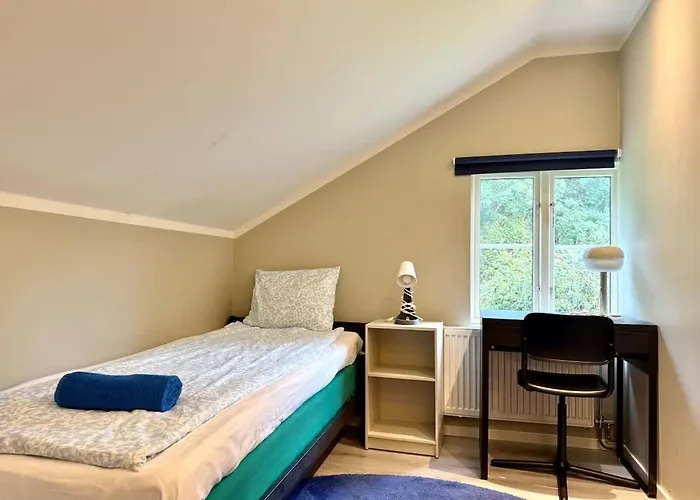 Workers Dream - 10 Bedroom - 14 Beds - Volvo *