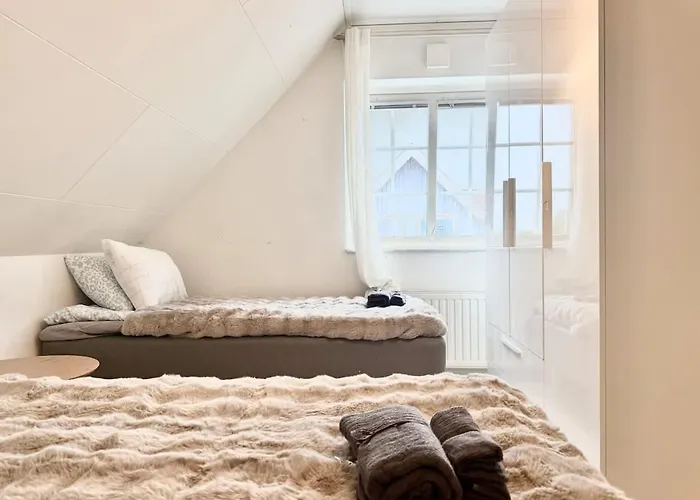 Vakantiehuis Workers - 7 Bedroom - 15 Beds - 3 Bath Gotenburg