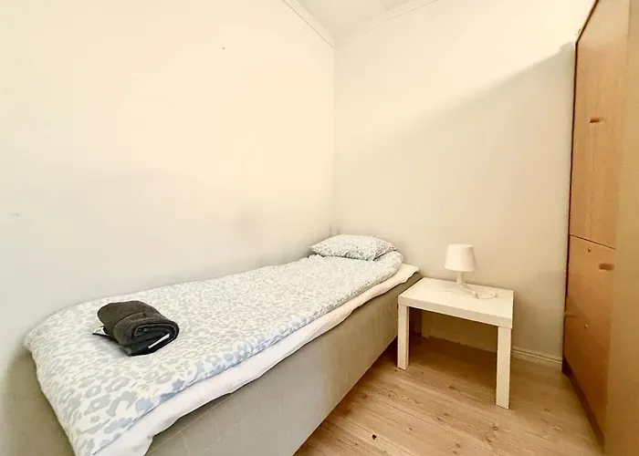 Workers - 5br - 2 Bath - Near