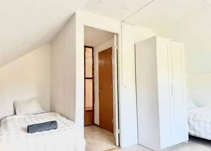 Perfect Workers - 11 Beds - 7 Bedroom - 2 Baths - Volvo Gotenburg