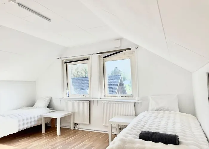 Vakantiehuis Perfect Workers - 11 Beds - 7 Bedroom - 2 Baths - Volvo