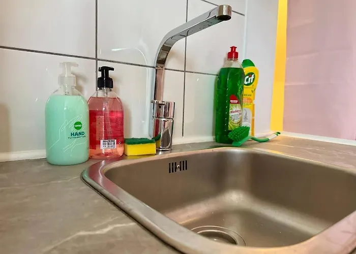 Workers - 2 Bedroom - Free Parking - Near Volvo Goteborg