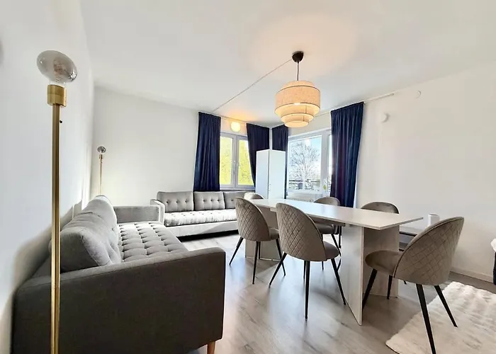 Workers - 3 Bedroom - 7 Beds - Tv In Each - Parking Göteborg