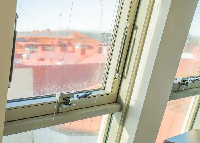 Appartement Floor With Rooftop, 1br In Great Location *