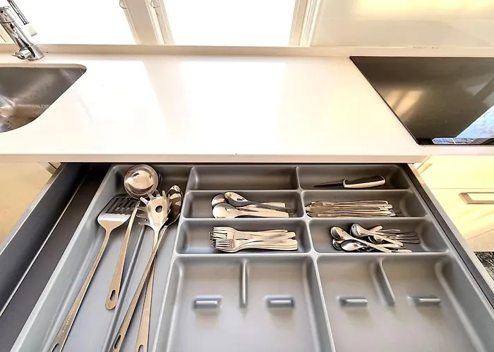 Дом отдыха Workers Stay - Housing For Workers Central Gothenburg