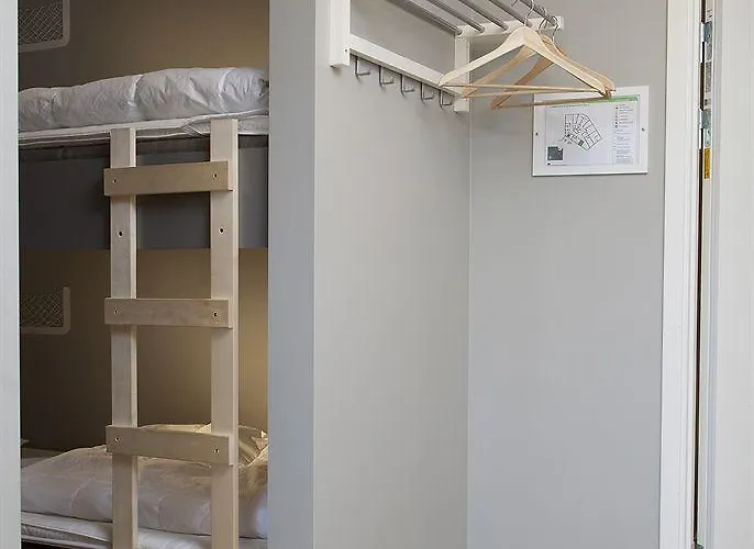 Linneplatsens & * Göteborg