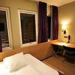 Ξενοδοχείο Western Arena 3*