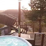 Treetop Hangout & Otel Göteborg