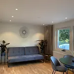 Luxurious With Free Parking Gothenburg