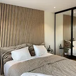 Apartamento Luxurious With Free Parking