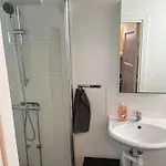 Διαμέρισμα Spacious & Affordable Stay, 8 Sleeps With Garden! Γκέτεμποργκ