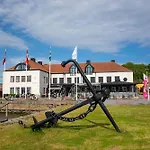 Thon Dockyard Hotel 3*