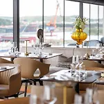 Hotel Riverton 4*
