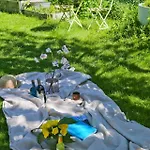 Проживание в семье 2 Bedroom Family With Balcony Free Parking Haha *