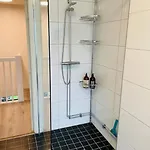 Hus Med 12 Baeddar Naera Och Gratis Parkering Villa